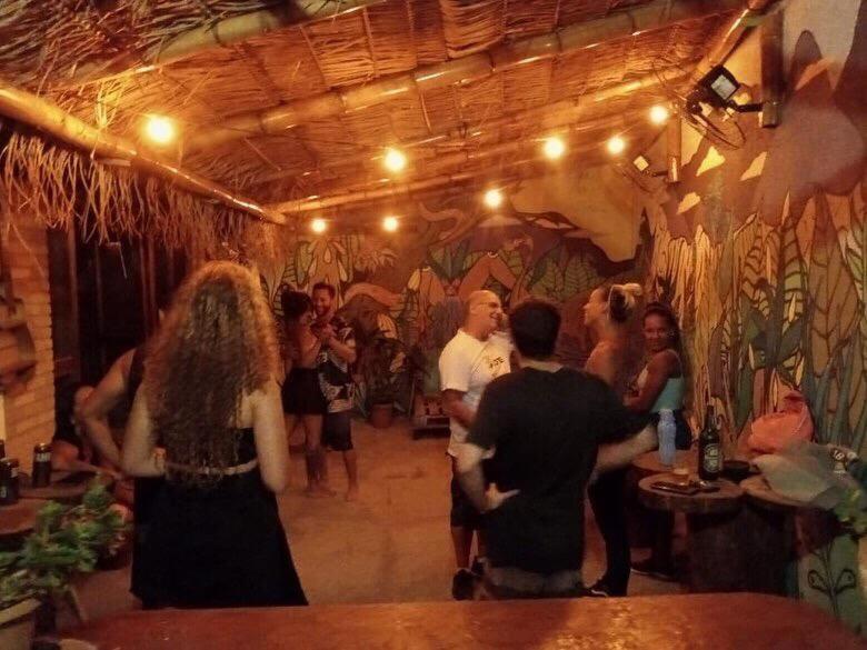 Efferus Hostel Ubatuba Bagian luar foto