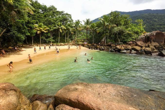 Efferus Hostel Ubatuba Bagian luar foto