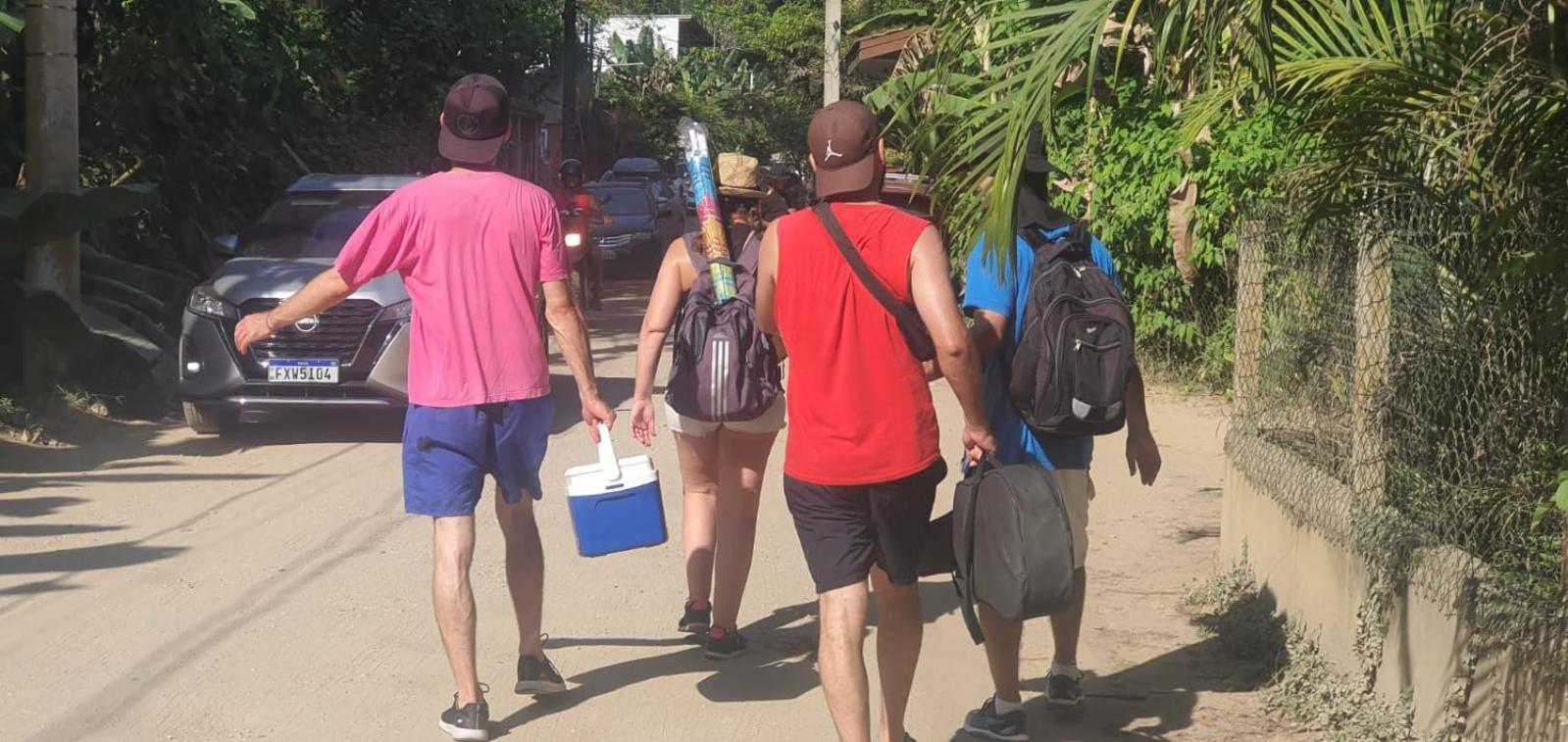 Efferus Hostel Ubatuba Bagian luar foto